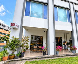 Yeley Building (D19), Retail #616605171